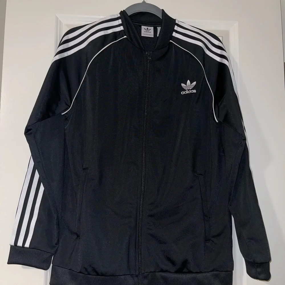 Adidas classic stripe jacket 🦓 - Picture 2 of 6